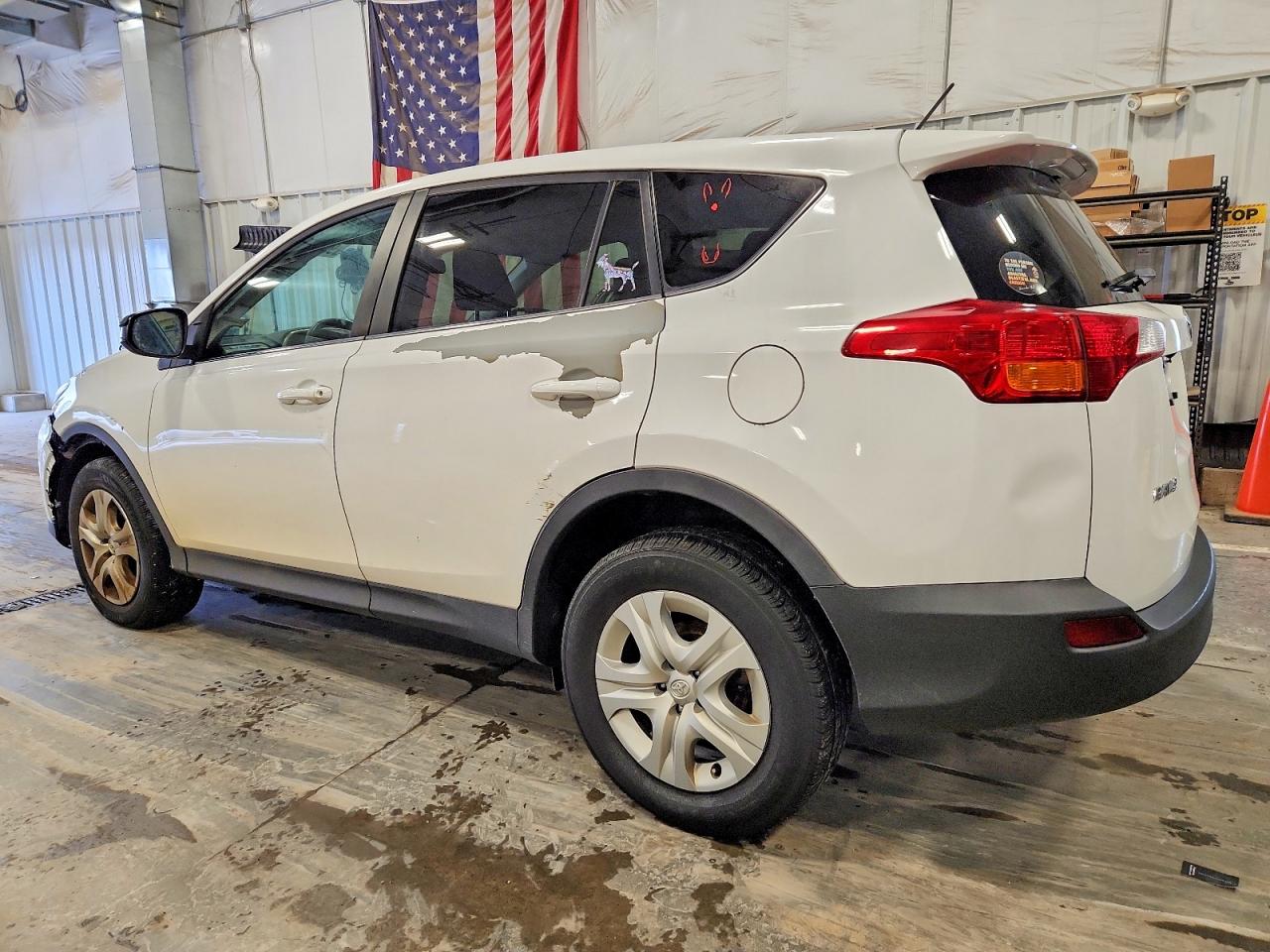 2015 TOYOTA RAV4 LE photo 2