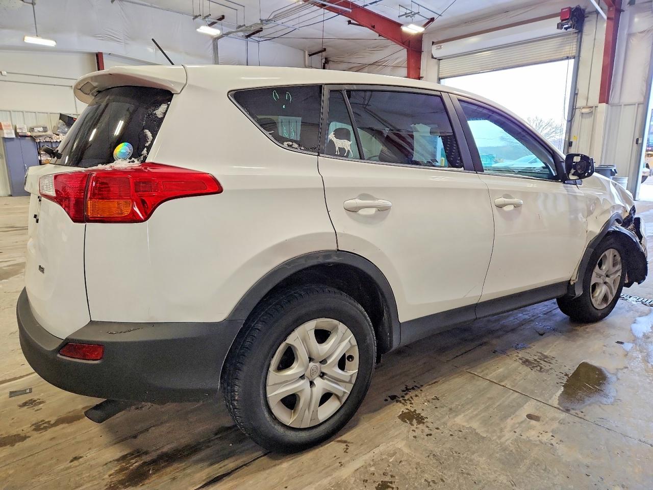 2015 TOYOTA RAV4 LE photo 3