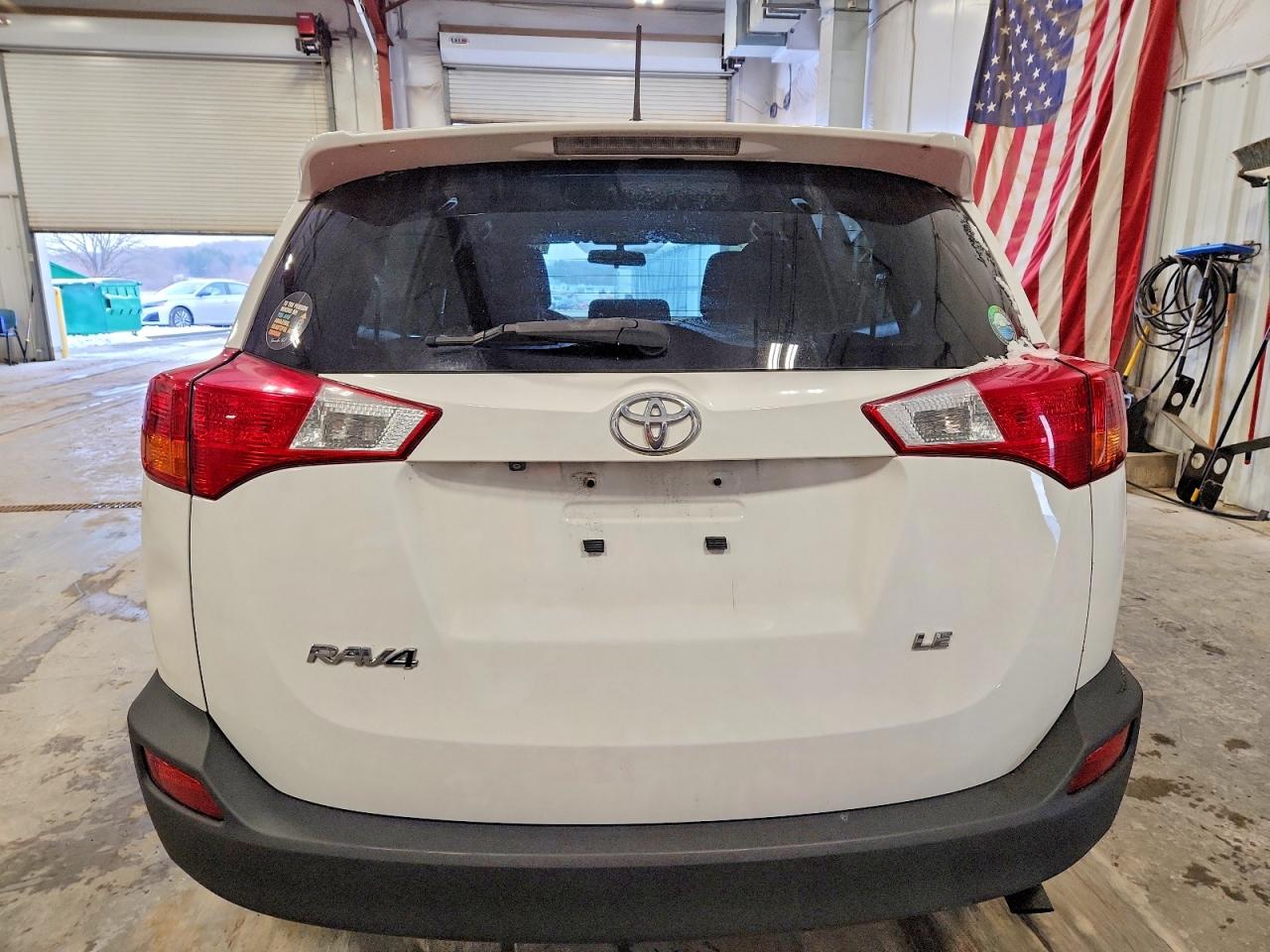2015 TOYOTA RAV4 LE photo 6