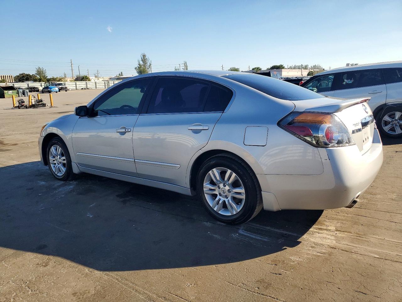 2011 NISSAN ALTIMA BASE photo 2