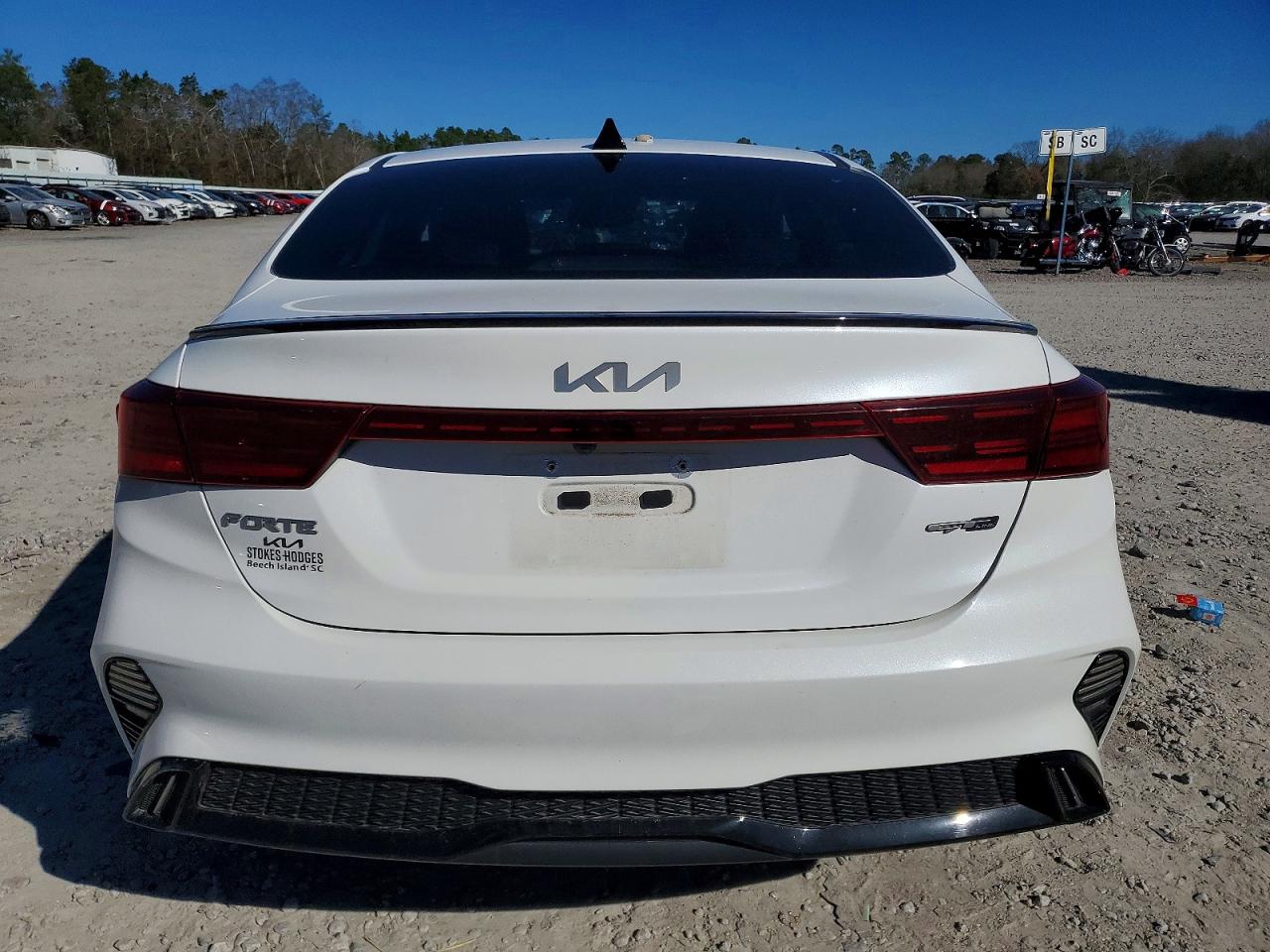 2024 KIA FORTE GT LINE photo 6