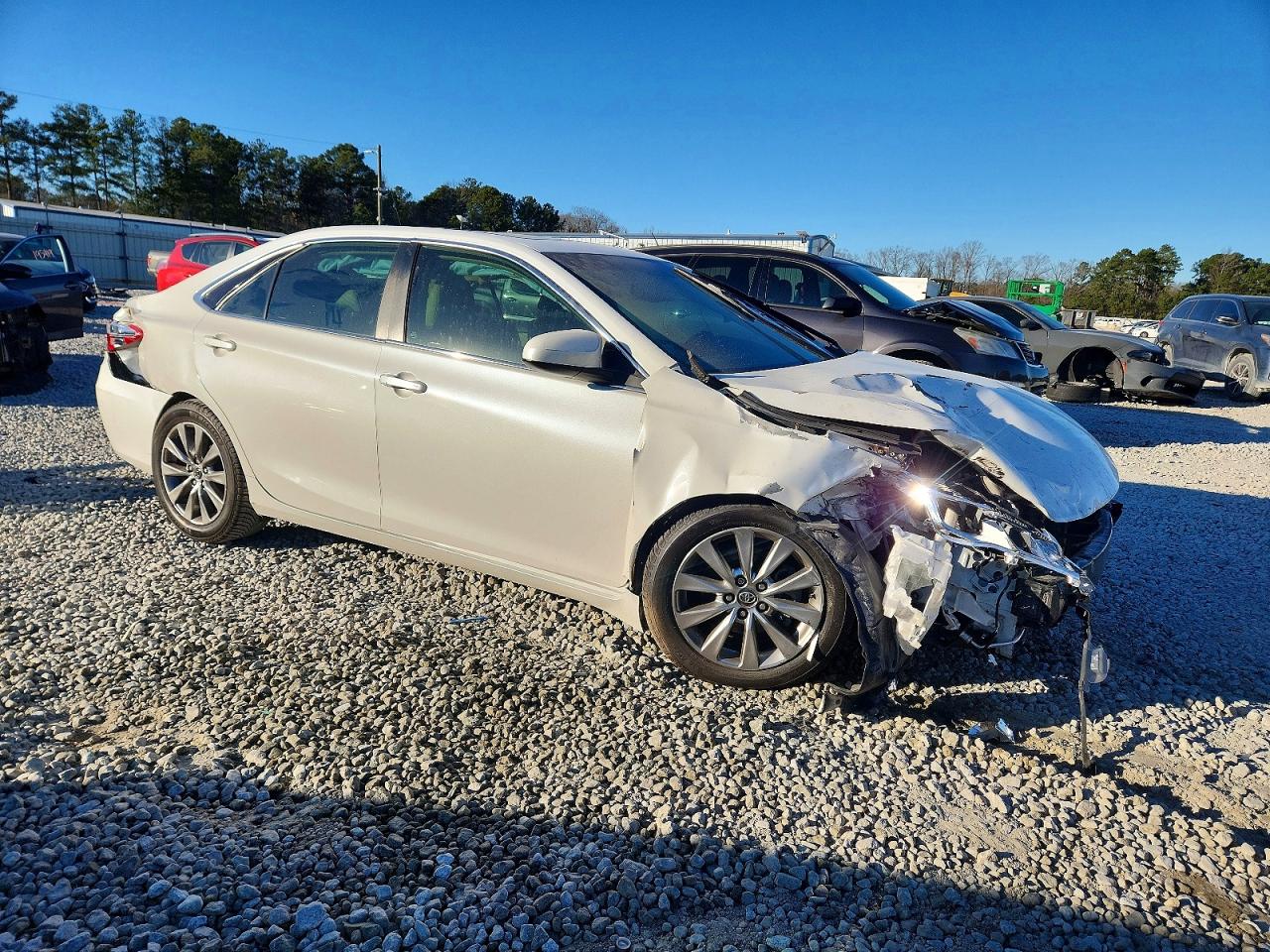 2016 TOYOTA CAMRY XSE photo 4