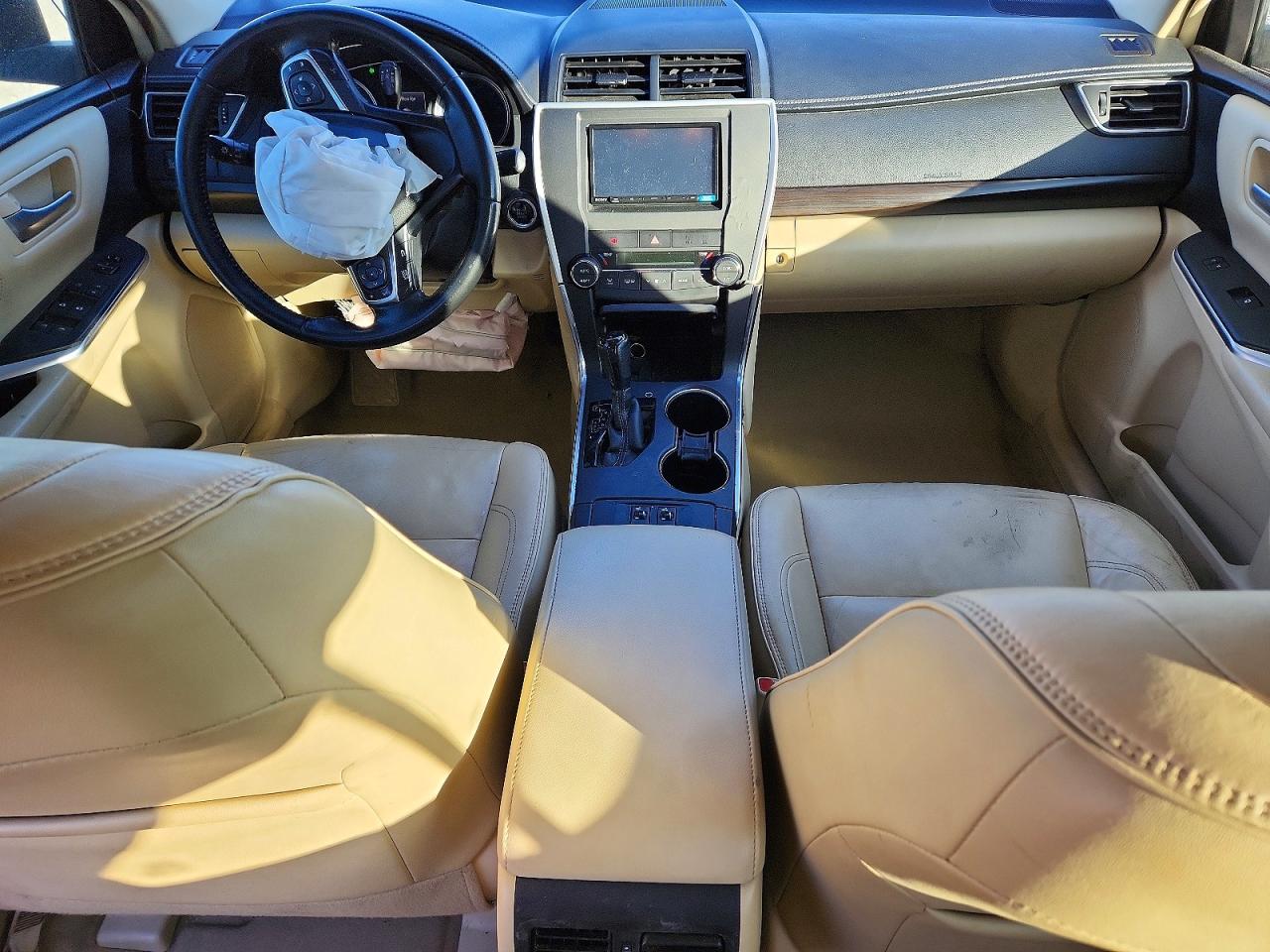 2016 TOYOTA CAMRY XSE photo 8