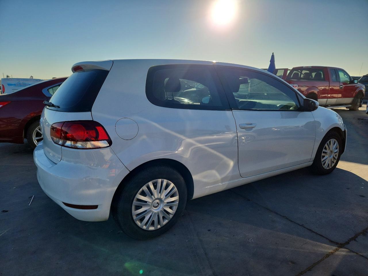2012 VOLKSWAGEN GOLF photo 3