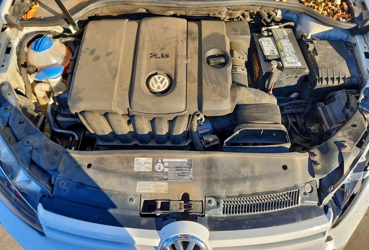 2012 VOLKSWAGEN GOLF photo 11