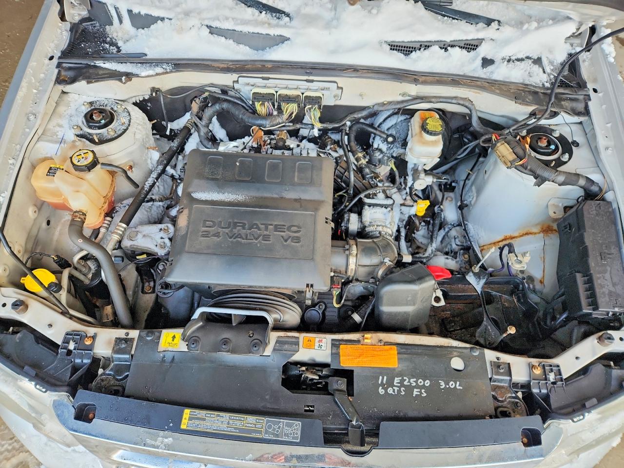2011 FORD ESCAPE LIMITED photo 11