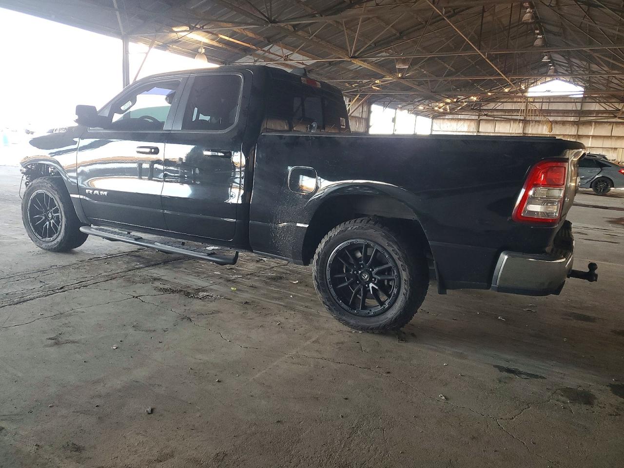 2019 RAM 1500 BIG HORN/LONE STAR photo 2