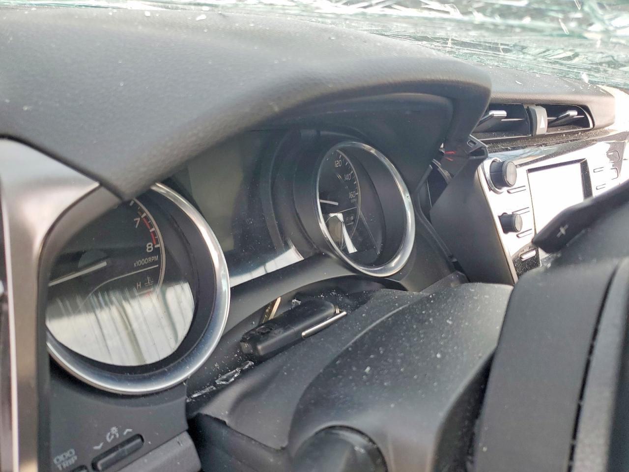 2020 TOYOTA CAMRY SE photo 9