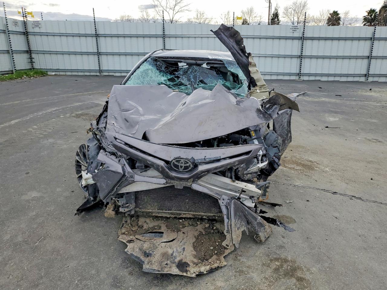 2020 TOYOTA CAMRY SE photo 5