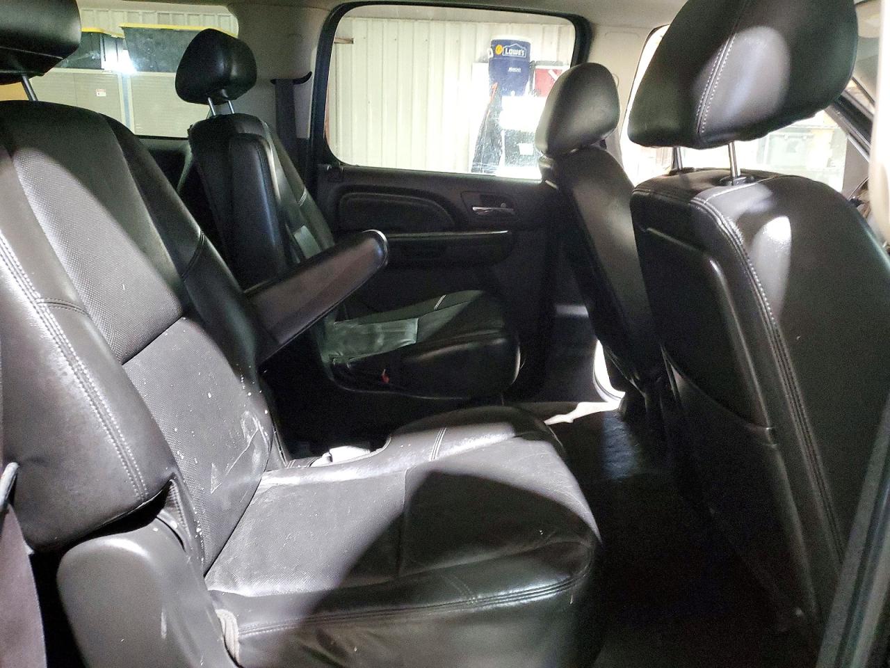 2010 GMC YUKON XL DENALI photo 11