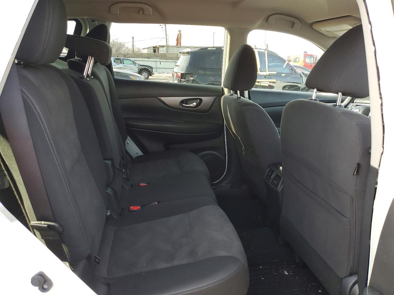 2016 NISSAN ROGUE S photo 11