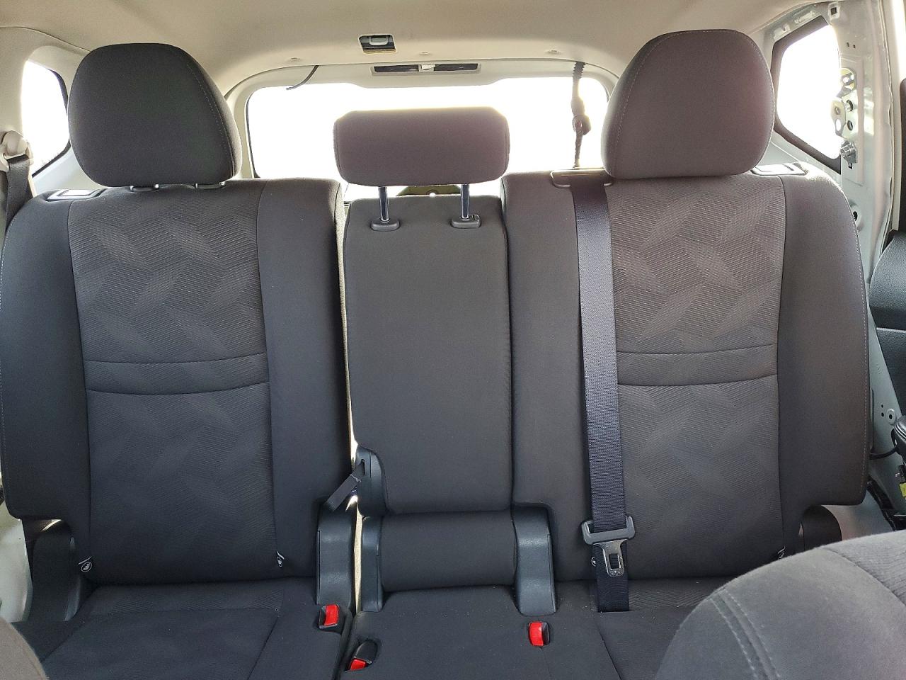 2016 NISSAN ROGUE S photo 10