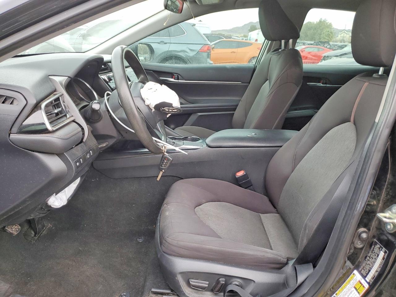 2020 TOYOTA CAMRY LE photo 13