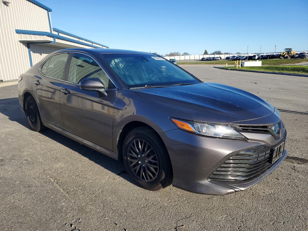 2020 TOYOTA CAMRY LE photo 7