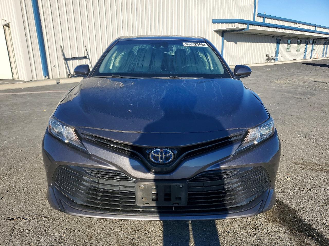 2020 TOYOTA CAMRY LE photo 9