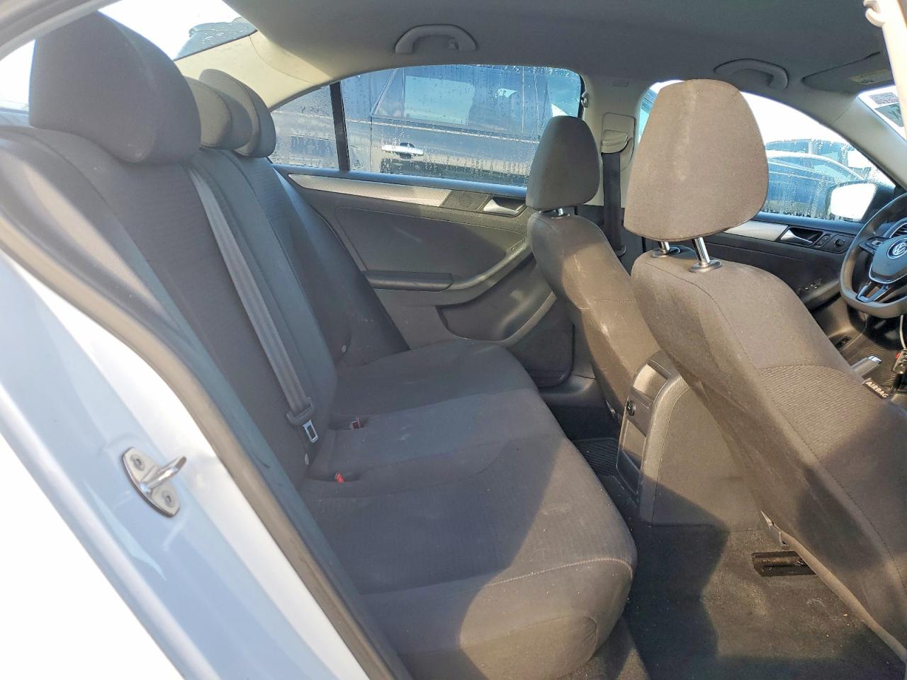 2015 VOLKSWAGEN JETTA SE photo 10