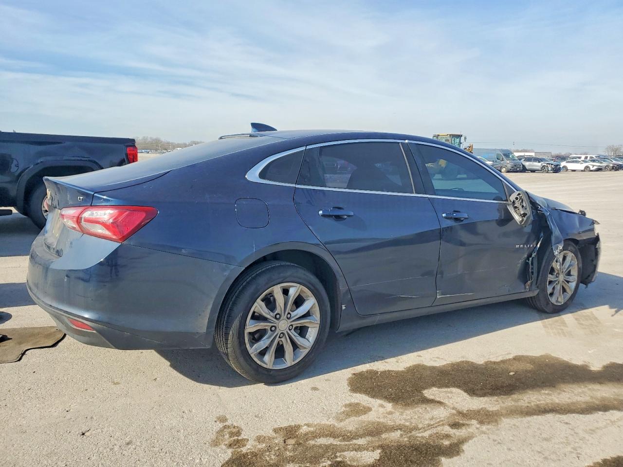 2020 CHEVROLET MALIBU LT photo 3