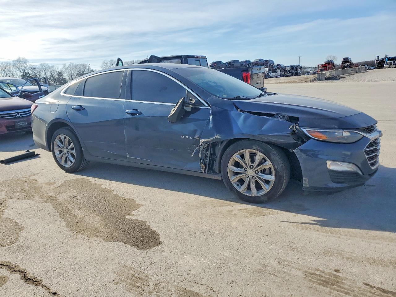 2020 CHEVROLET MALIBU LT photo 4