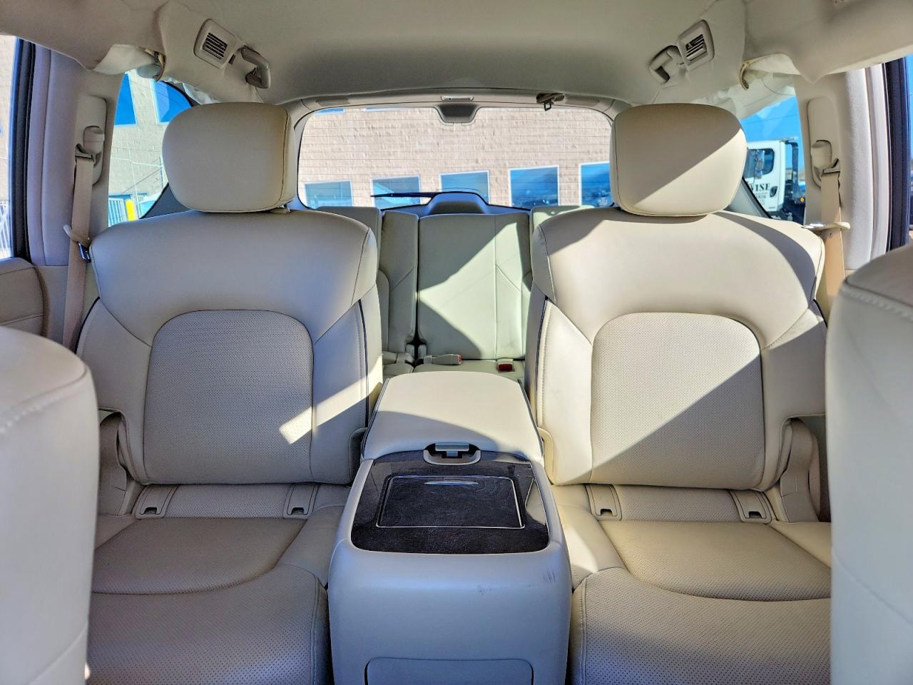 2022 INFINITI QX80 LUXE photo 10