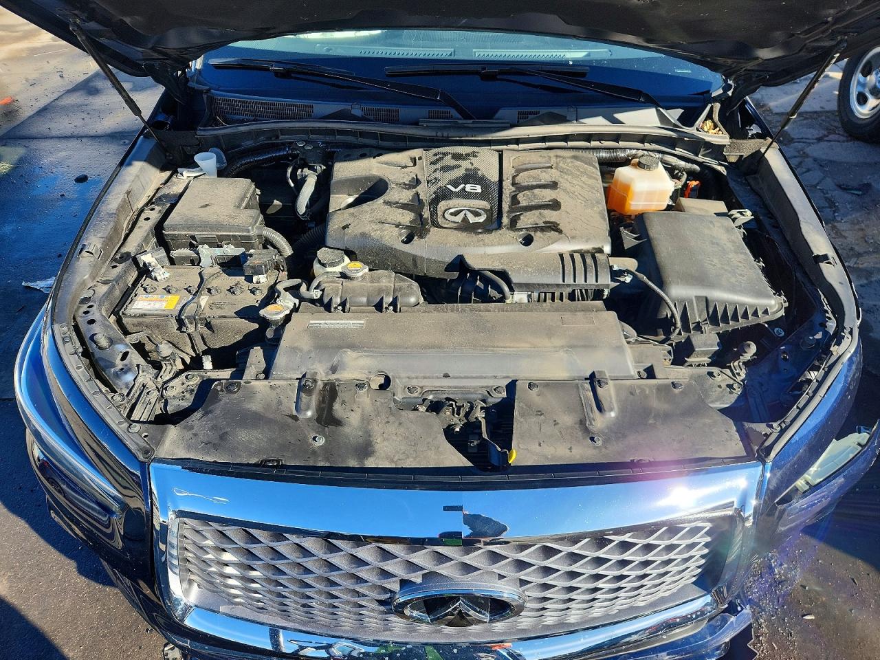 2022 INFINITI QX80 LUXE photo 12