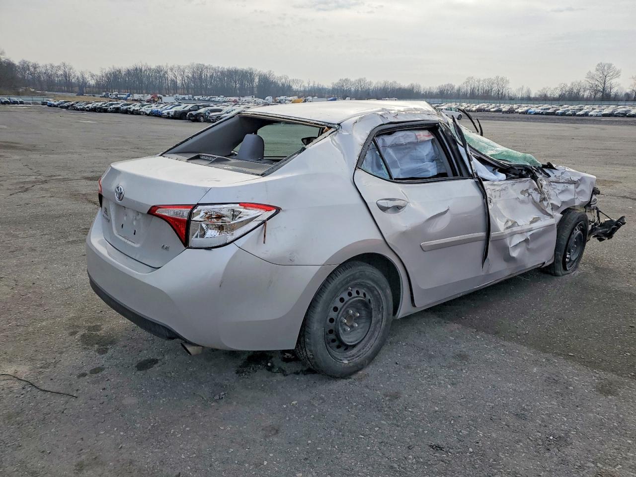 2016 TOYOTA COROLLA L photo 3
