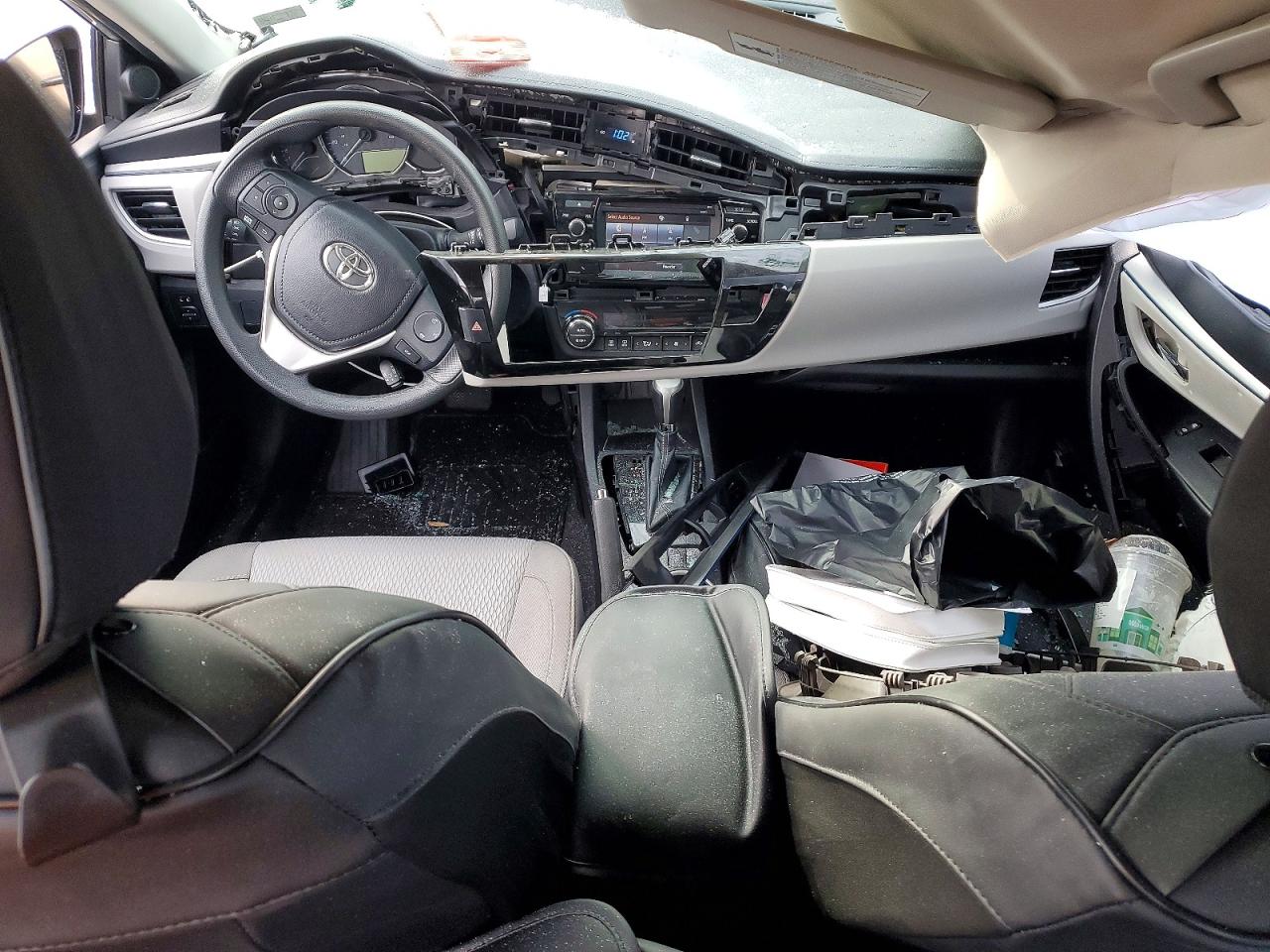 2016 TOYOTA COROLLA L photo 8