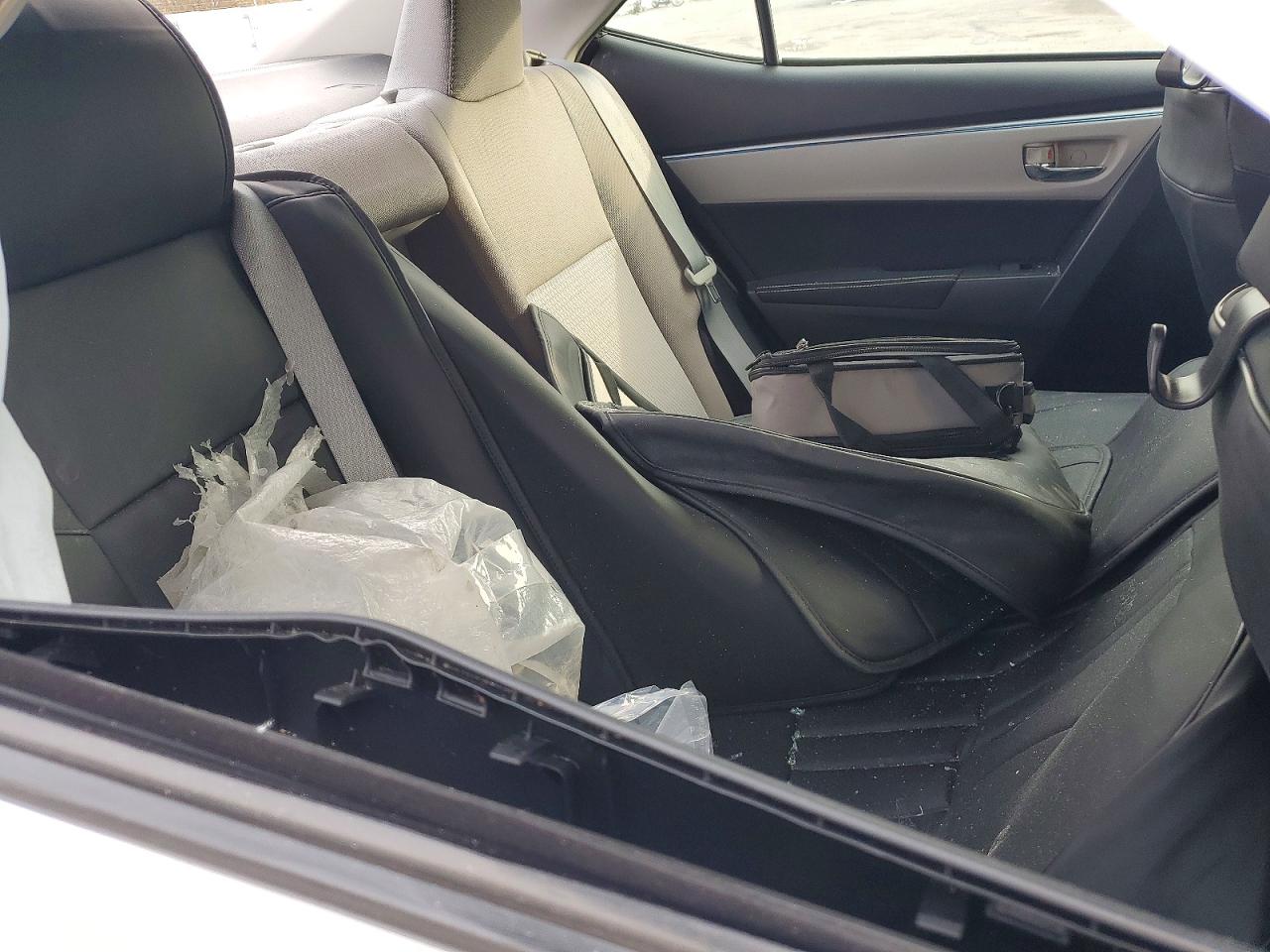 2016 TOYOTA COROLLA L photo 10