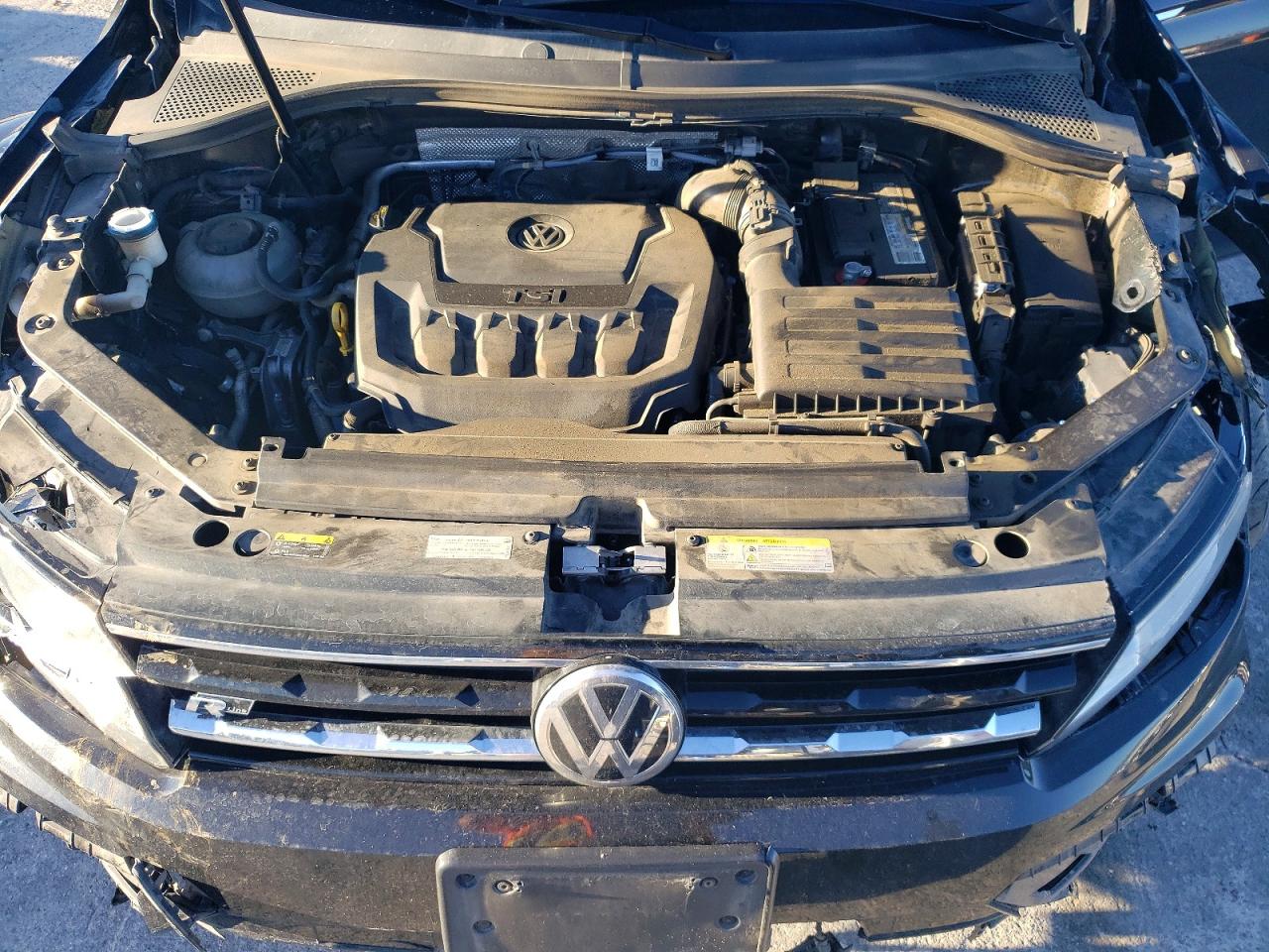 2021 VOLKSWAGEN TIGUAN SE photo 23