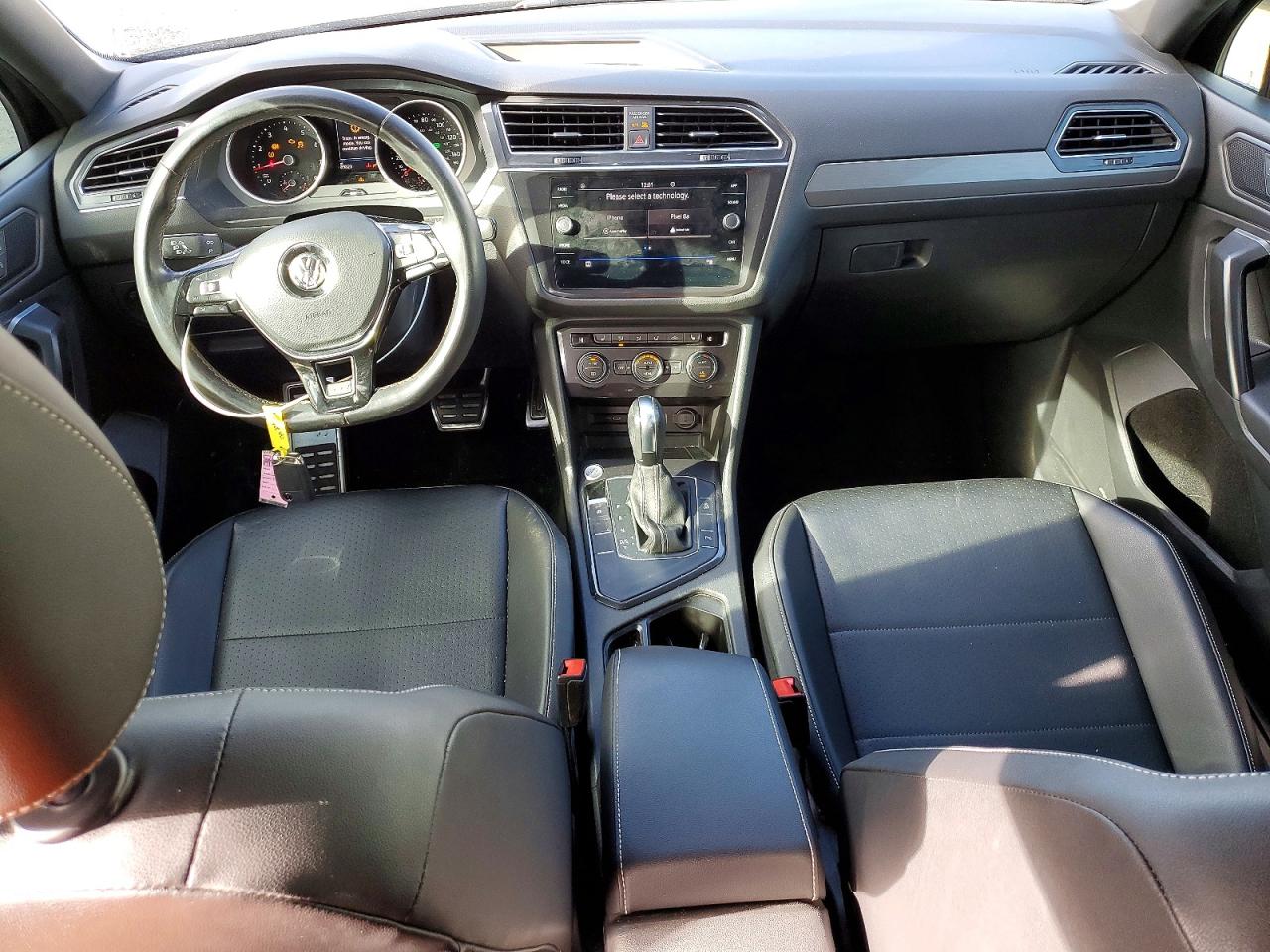 2021 VOLKSWAGEN TIGUAN SE photo 15