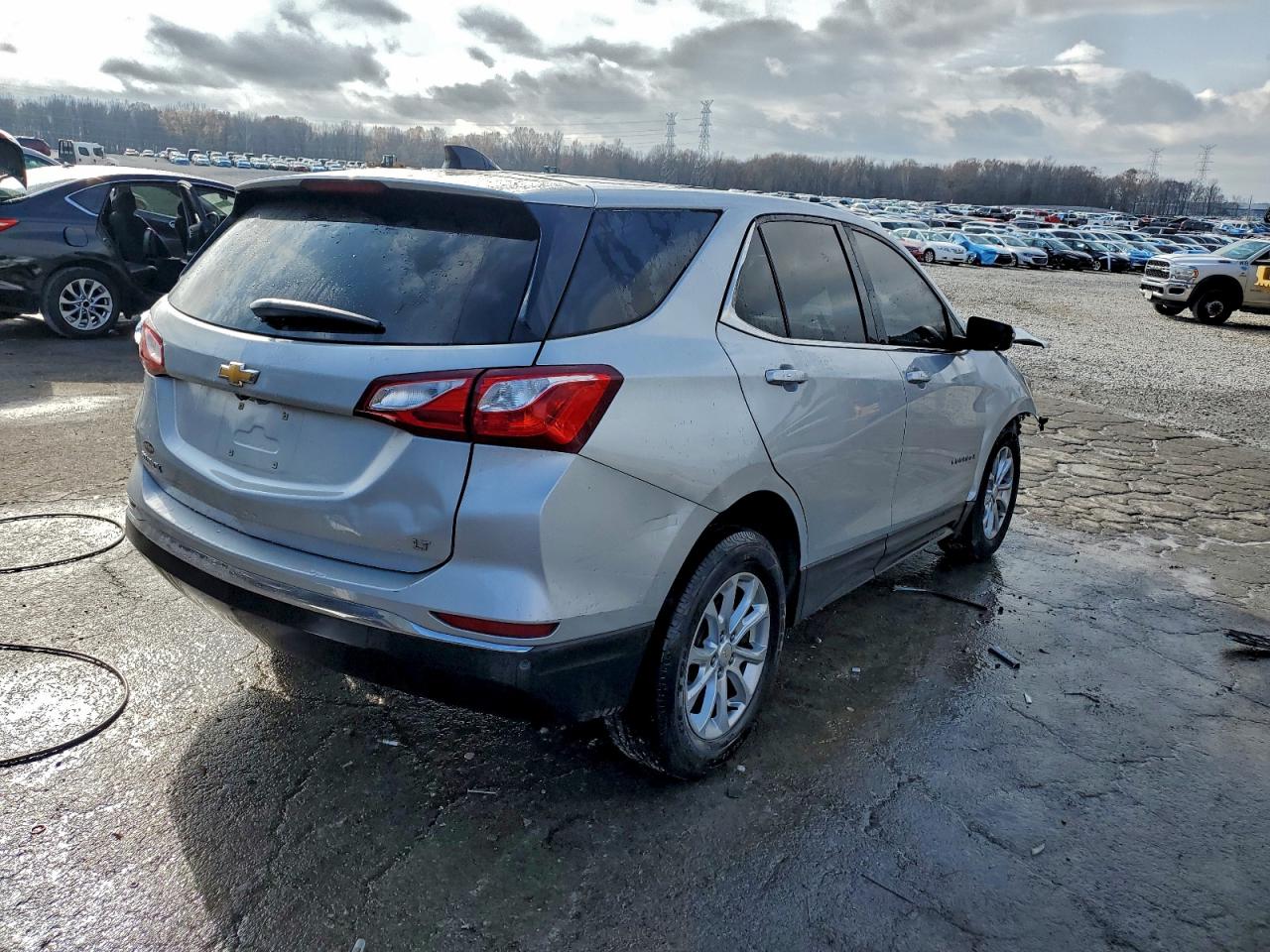 2019 CHEVROLET EQUINOX LT photo 3