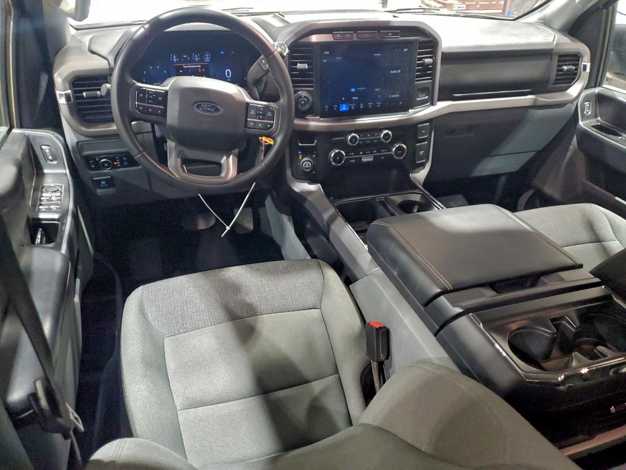 2024 FORD F150 XLT photo 8
