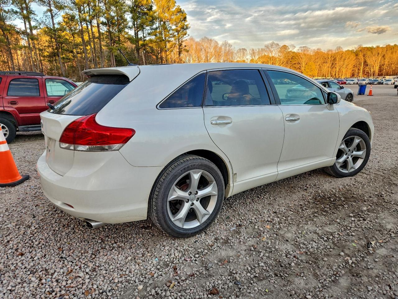 2009 TOYOTA VENZA photo 3