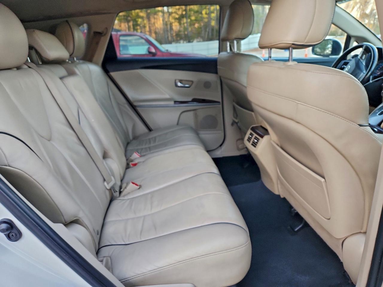 2009 TOYOTA VENZA photo 11
