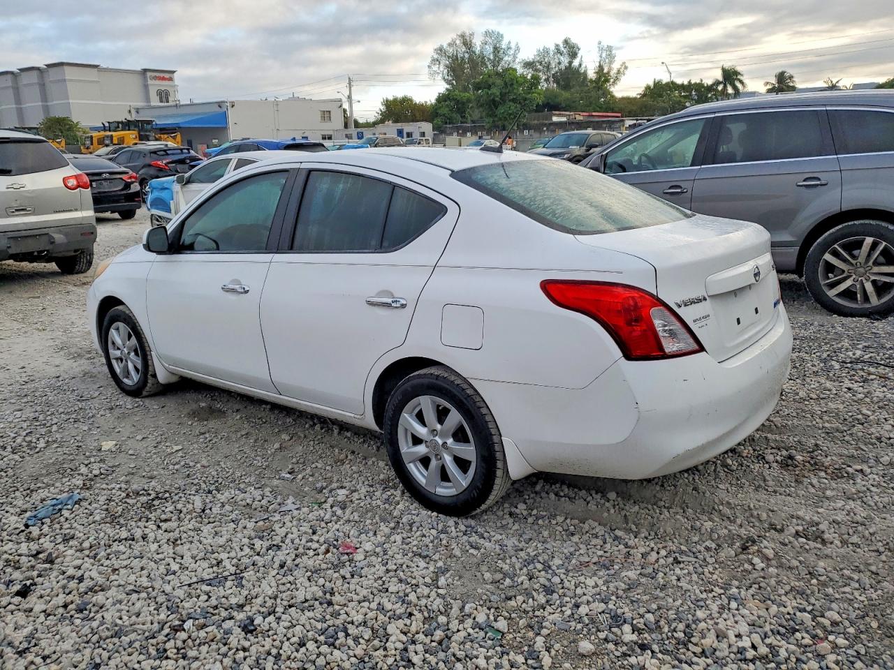 2012 NISSAN VERSA S photo 2