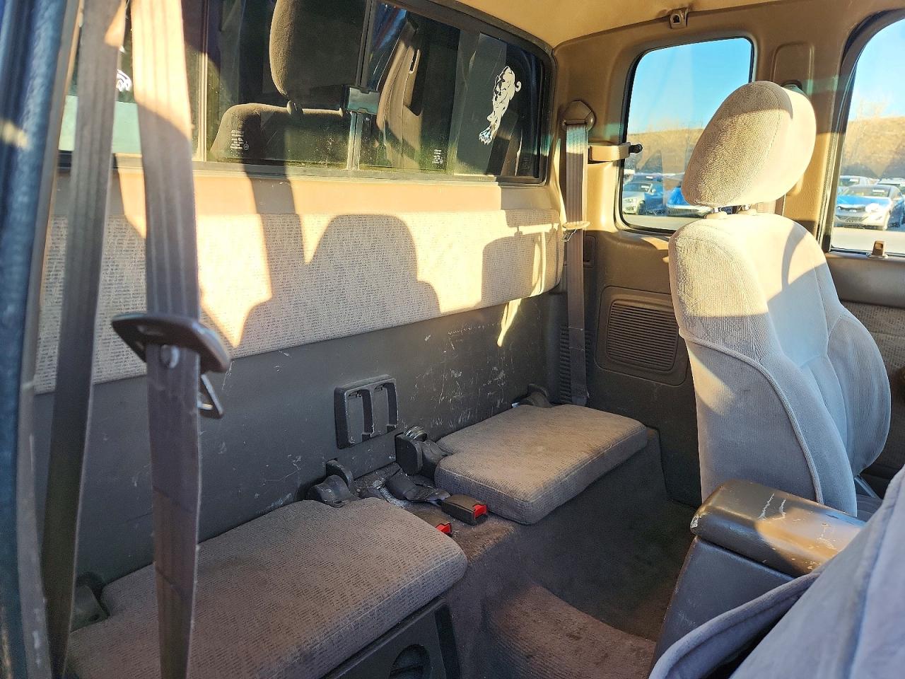 1999 TOYOTA TACOMA XTRACAB photo 10