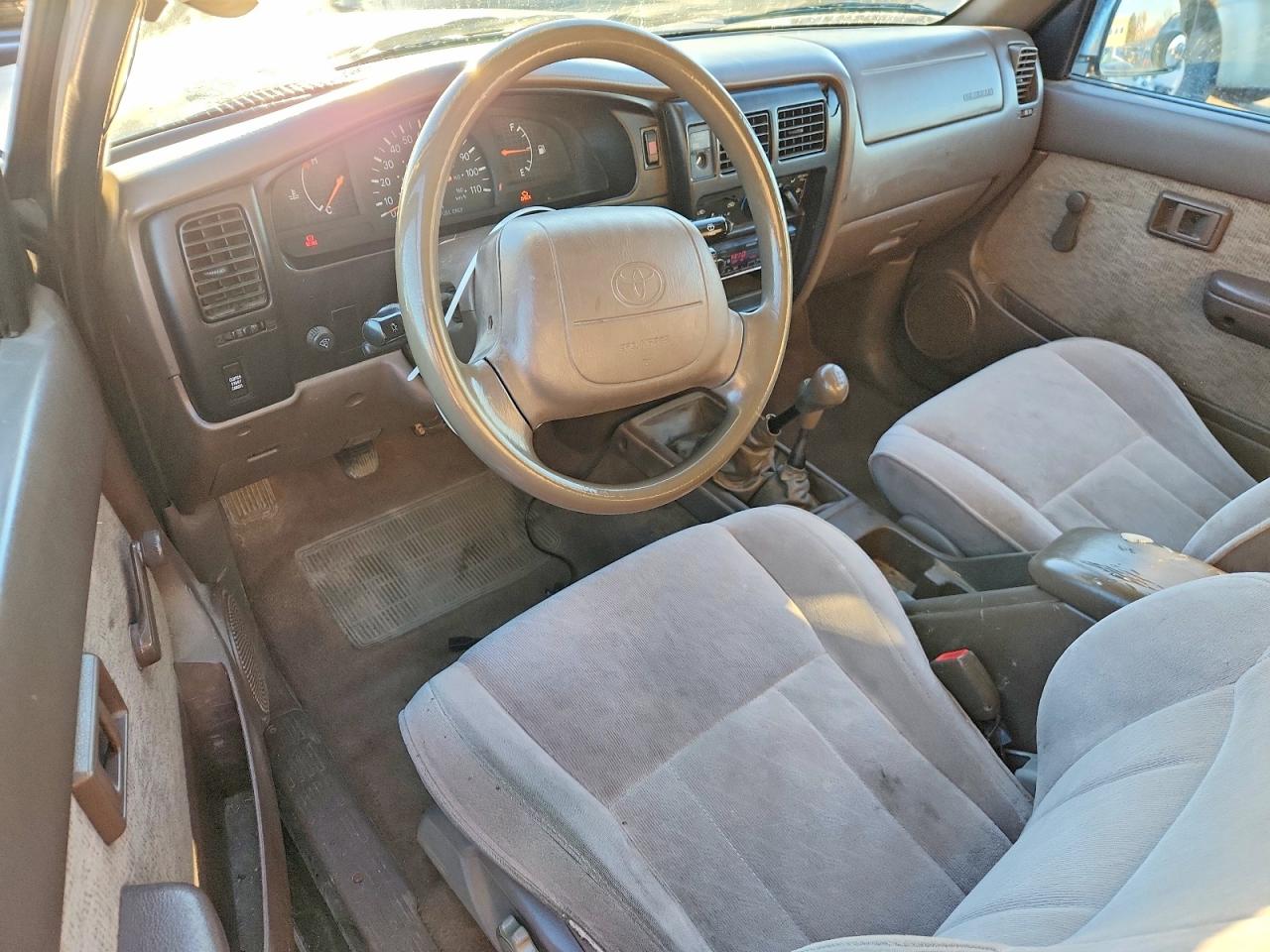 1999 TOYOTA TACOMA XTRACAB photo 8
