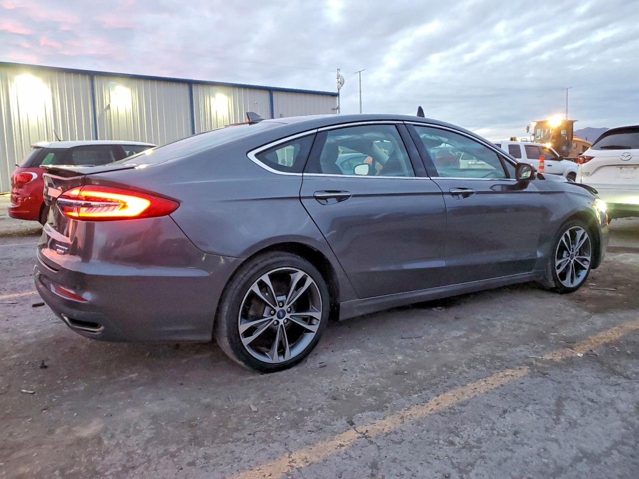 2020 FORD FUSION TITANIUM photo 3
