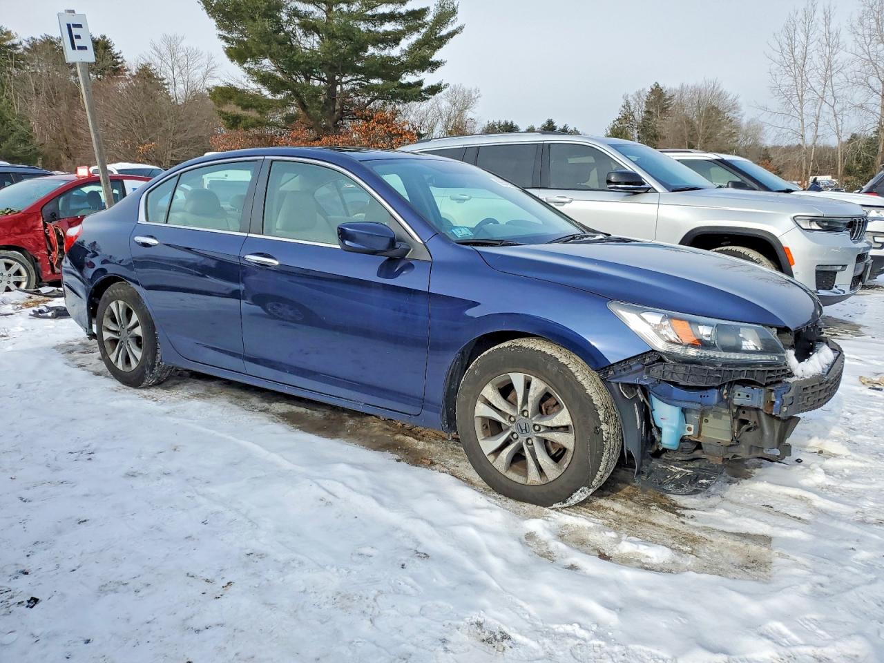 2015 HONDA ACCORD LX photo 4