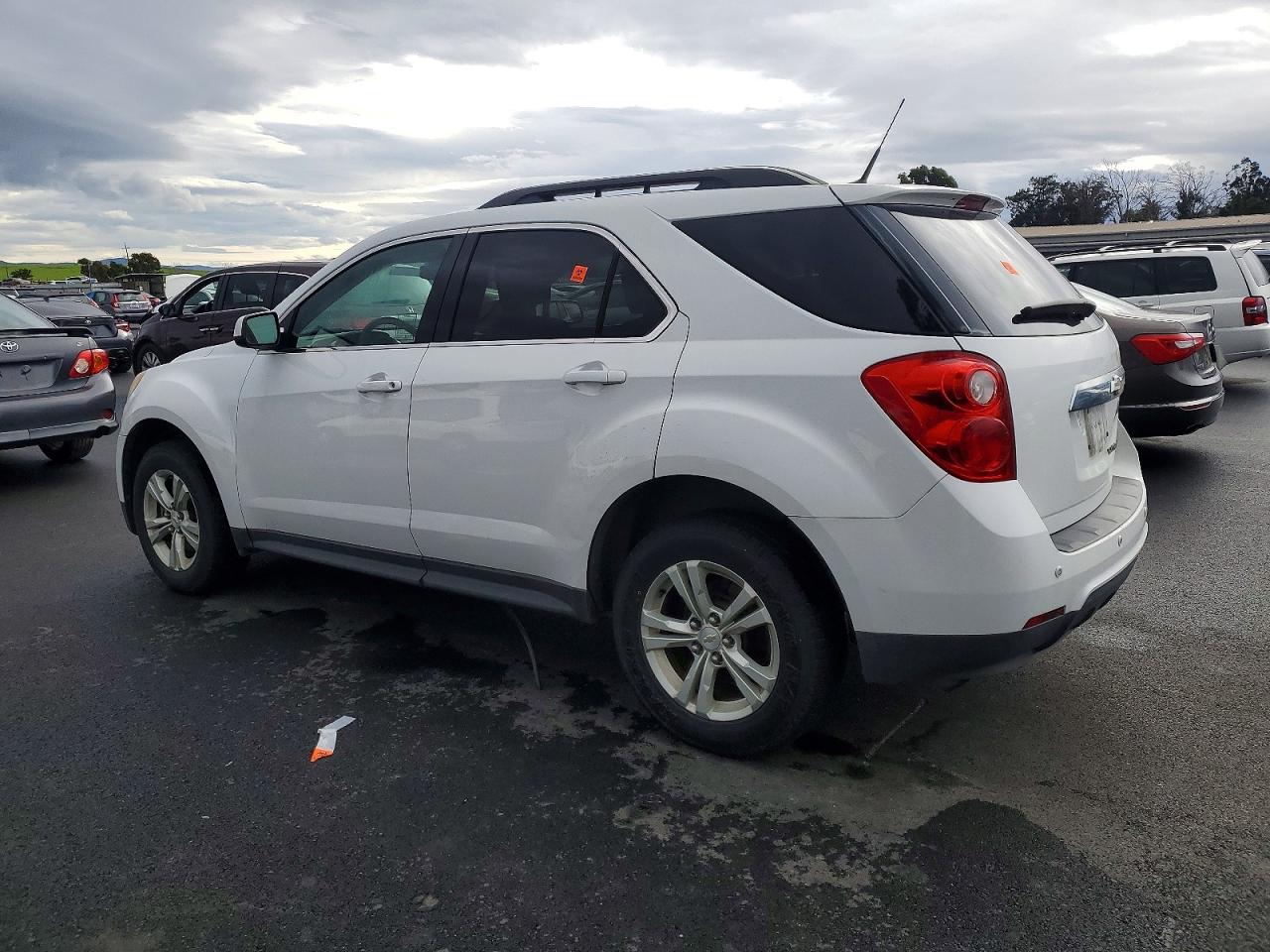 2010 CHEVROLET EQUINOX LT photo 2