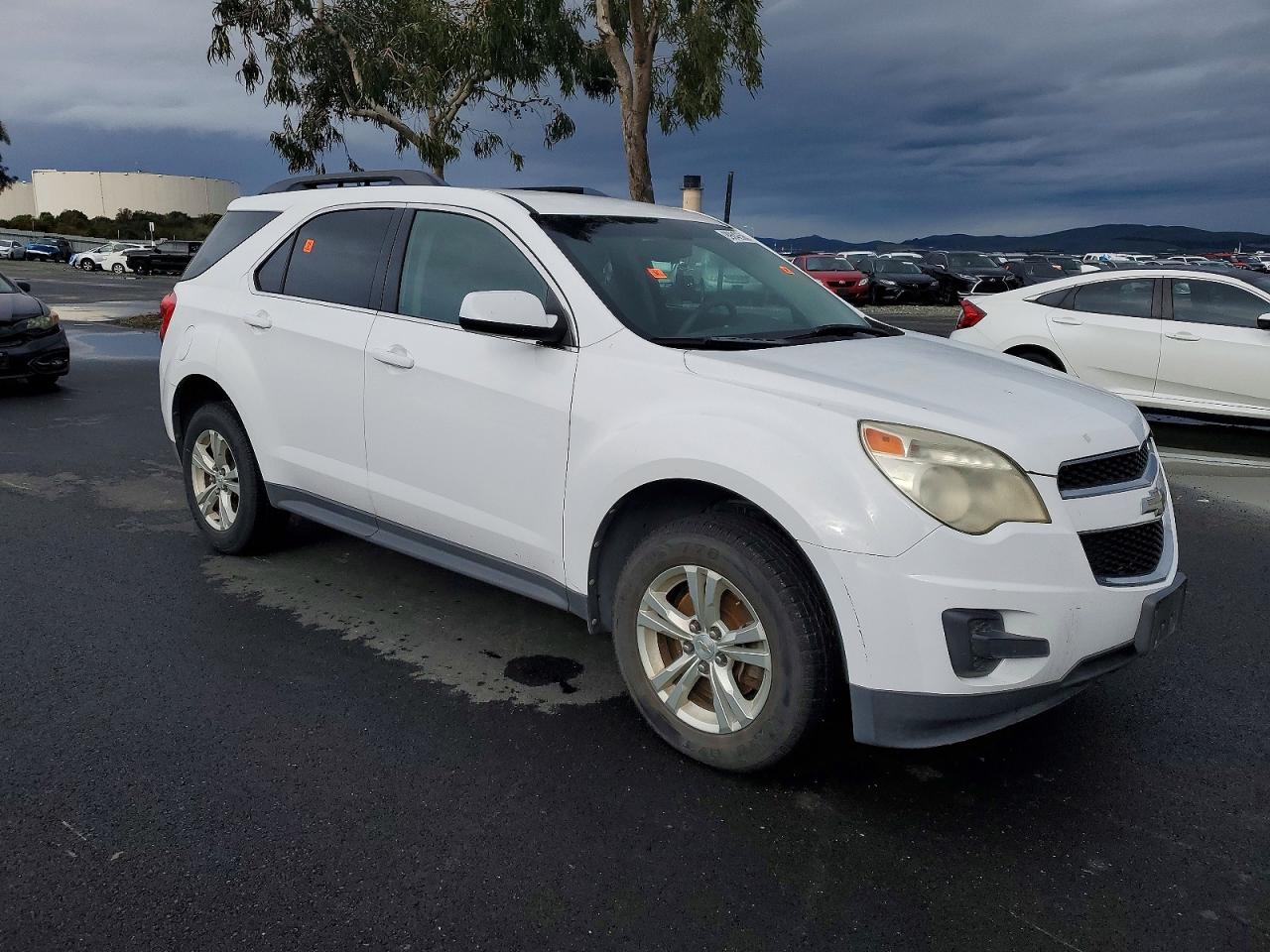 2010 CHEVROLET EQUINOX LT photo 4