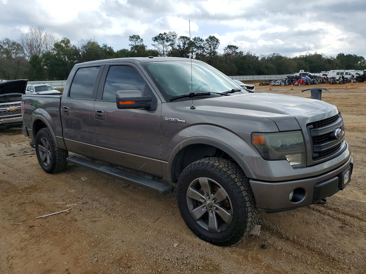 2013 FORD F150 SUPERCREW photo 4