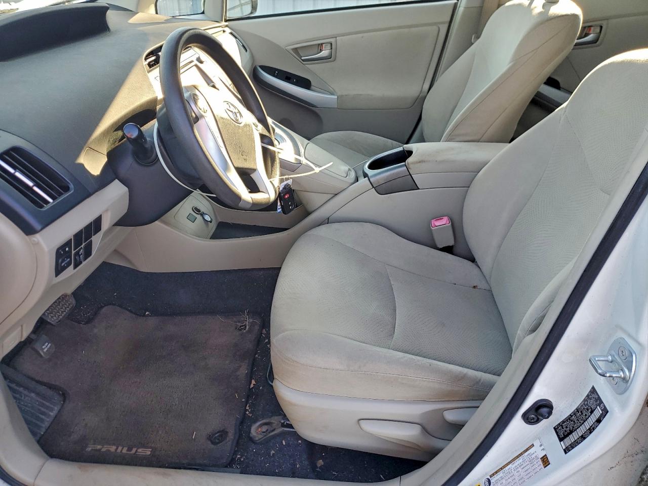 2012 TOYOTA PRIUS photo 7
