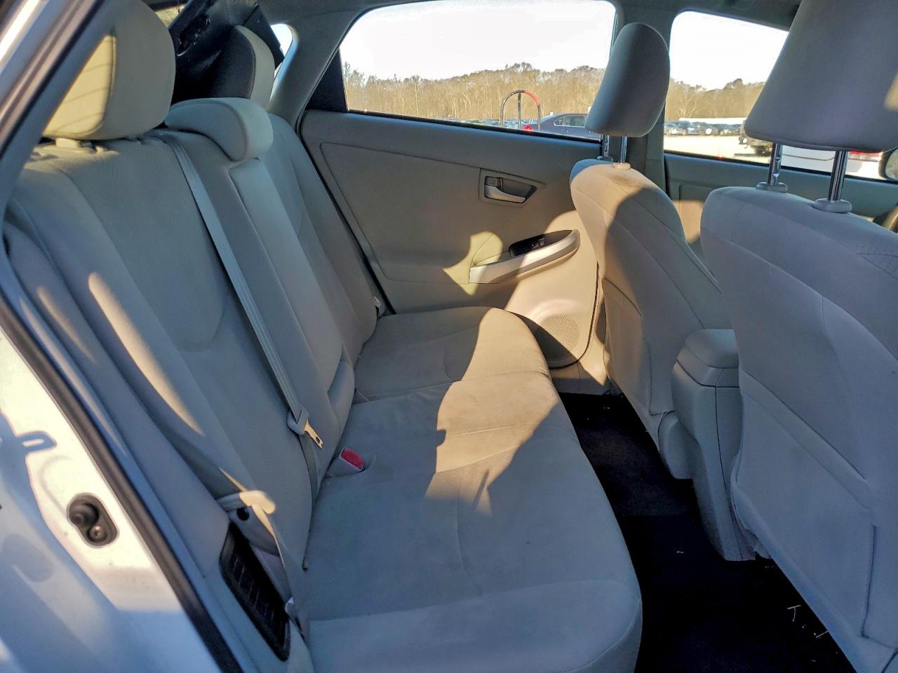 2012 TOYOTA PRIUS photo 10