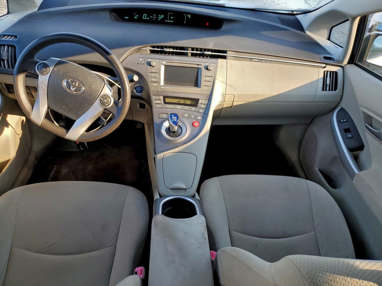 2012 TOYOTA PRIUS photo 8