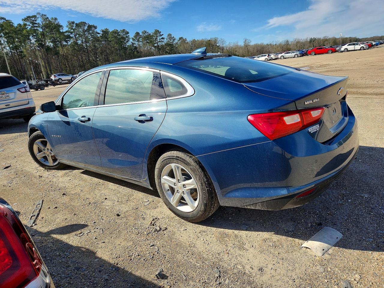 2024 CHEVROLET MALIBU LT photo 3