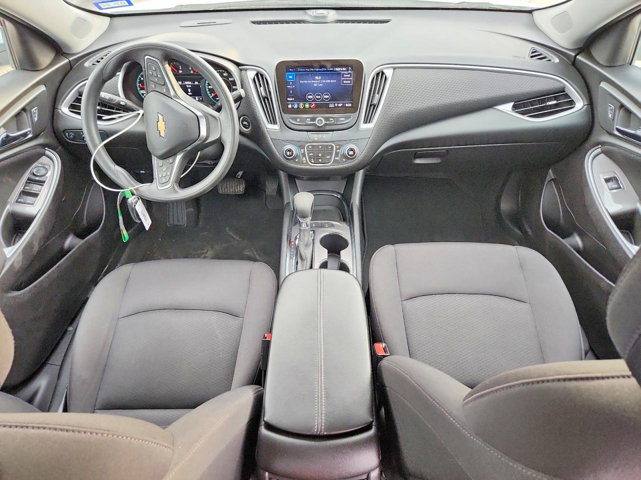 2024 CHEVROLET MALIBU LT photo 8