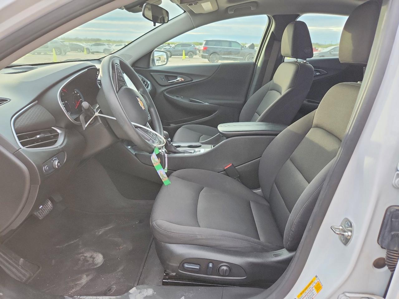 2024 CHEVROLET MALIBU LT photo 7