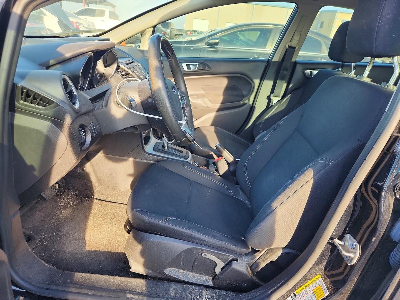 2016 FORD FIESTA SE photo 13