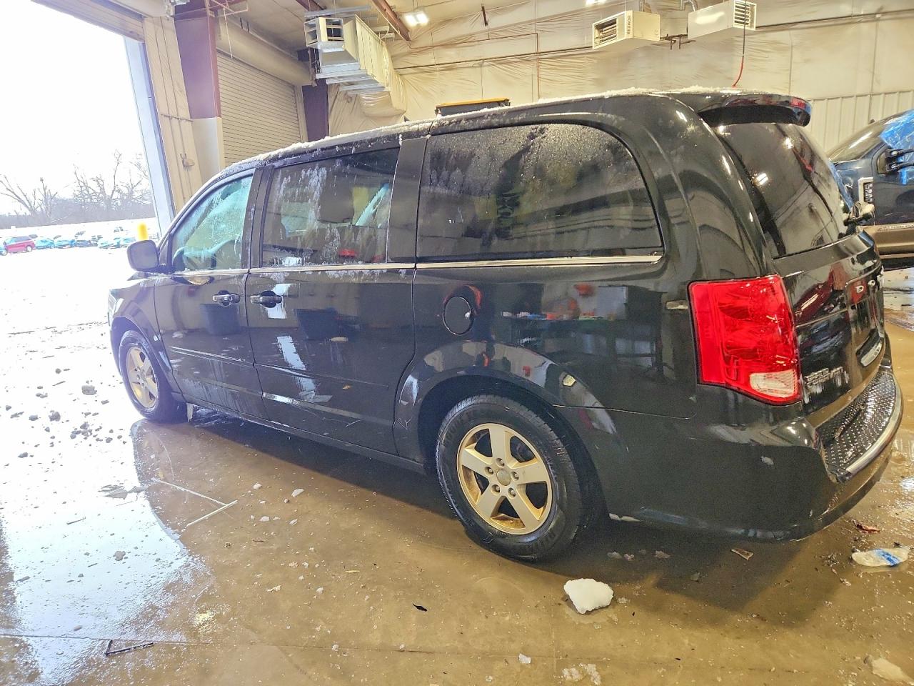 2012 DODGE GRAND CARAVAN CREW photo 3