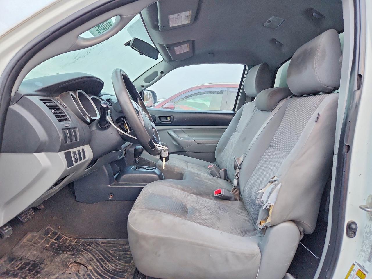 2012 TOYOTA TACOMA photo 7